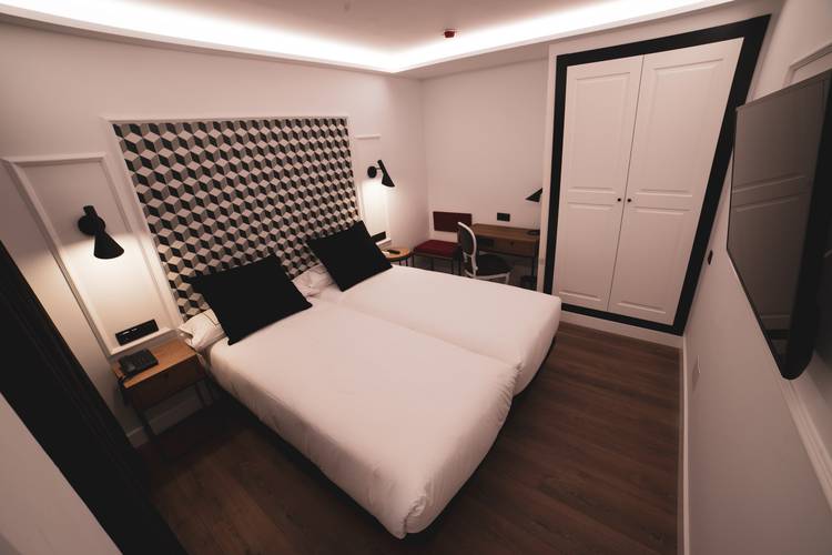 Triple room colón plaza boutique hotel valladolid Triple room colón plaza boutique hotel valladolid