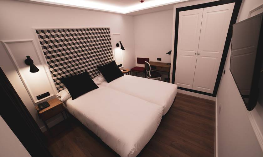 Habitación triple Hotel Boutique Colón Plaza Valladolid Habitación triple Hotel Boutique Colón Plaza Valladolid