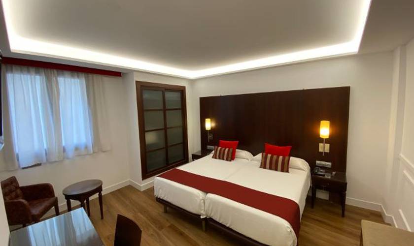 Chambre double avec lit supplémentaire Hôtel Boutique Atrio Valladolid