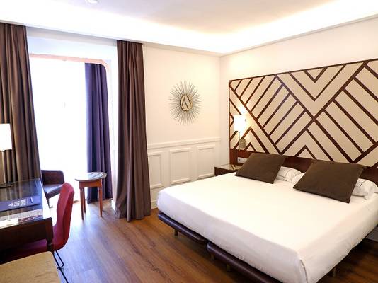 {'titulo': 'habitación superior', 'imagen': 'uploads/galeriahoteles/hotel_atrio_valladolid_1.jpg', 'descripcion': none} Hotel Boutique Atrio Valladolid