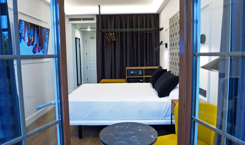 Habitación superior con vistas Hotel Boutique Colón Plaza Valladolid Habitación superior con vistas Hotel Boutique Colón Plaza Valladolid